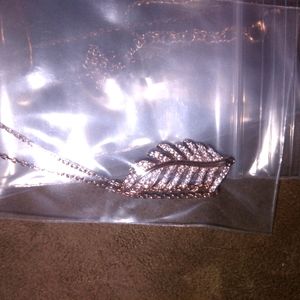 Aster Feather Necklace NEW